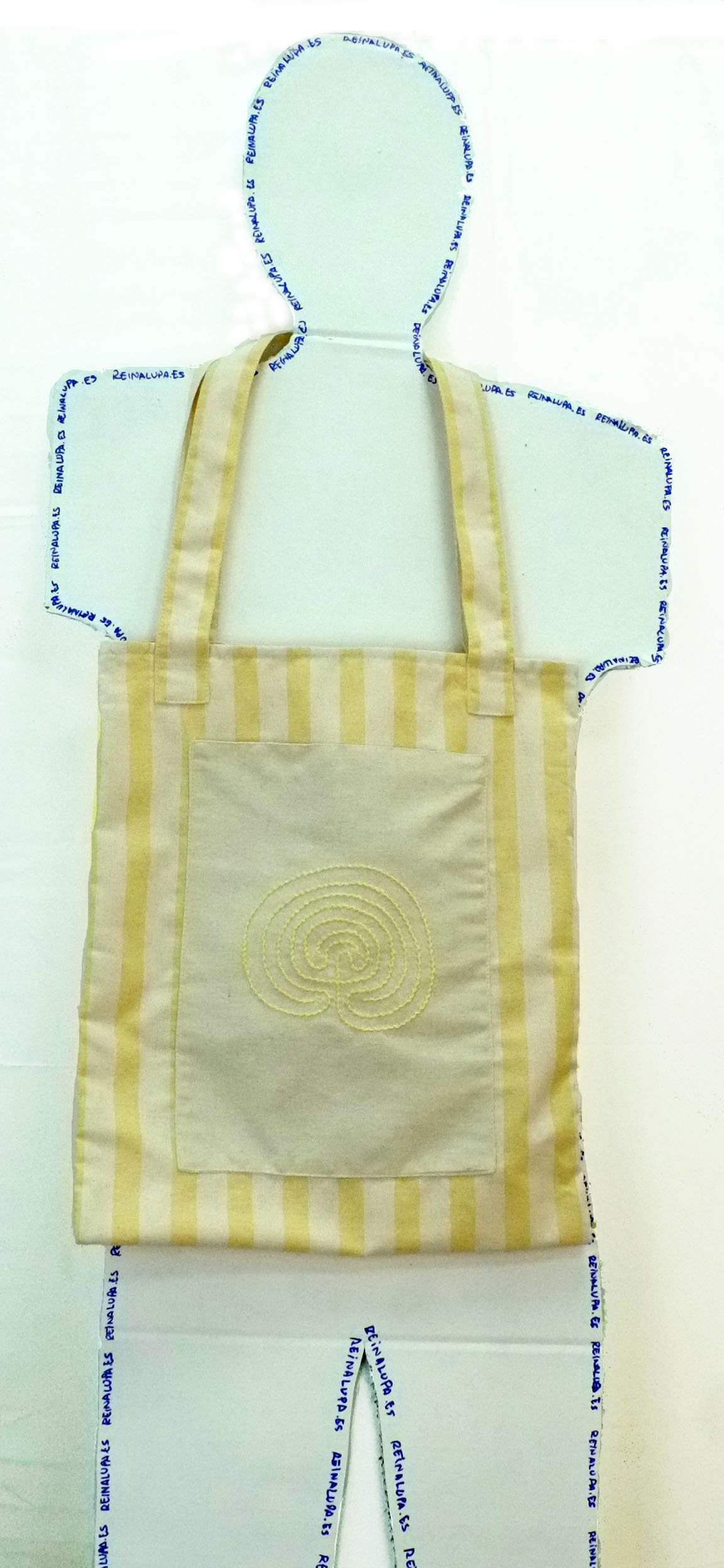 Bolsa inspirada en el laberinto de Foontemoureira de Serra de Outes