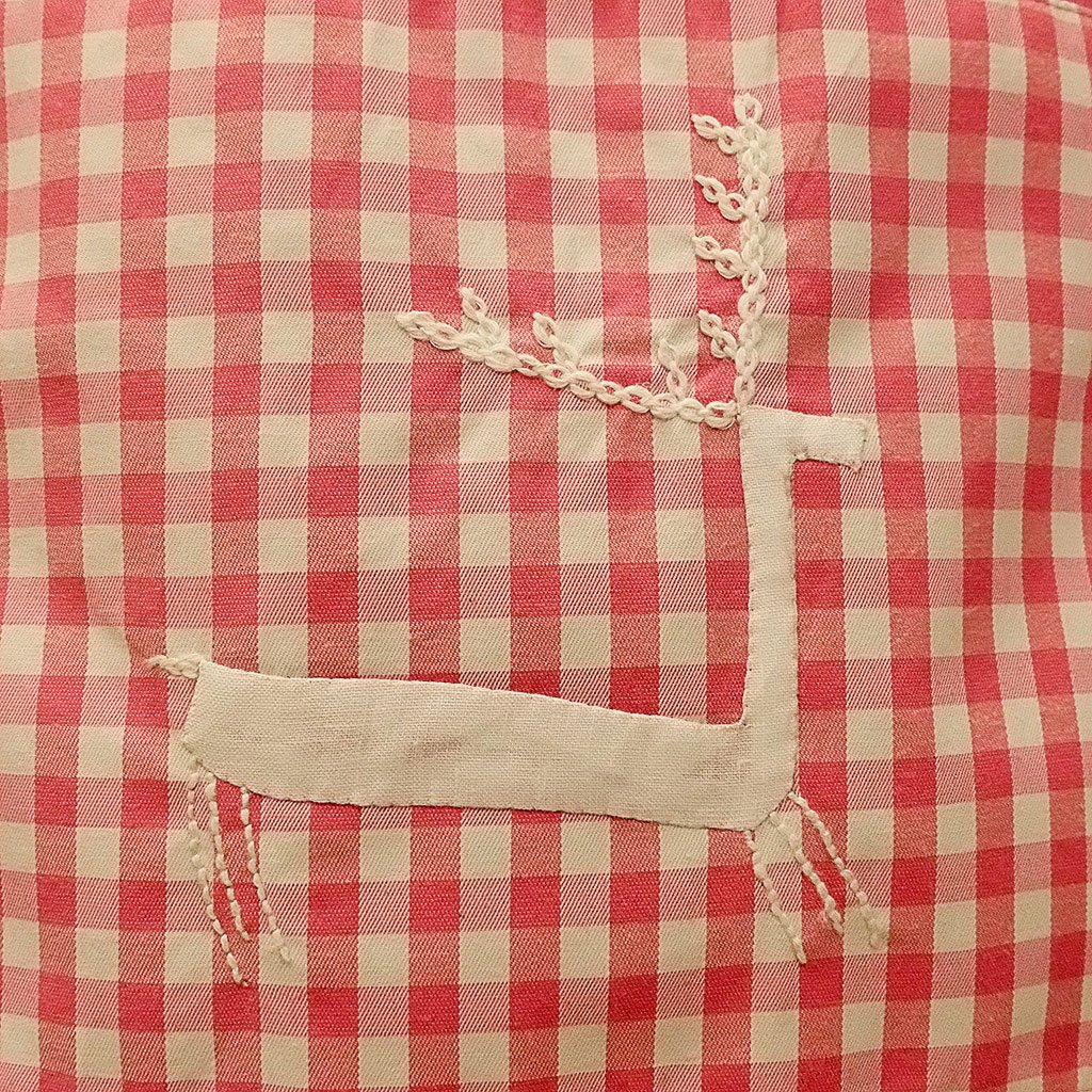 Ciervo petro pop inspirado en el petroglifo de Os Mouchos de Rianxo