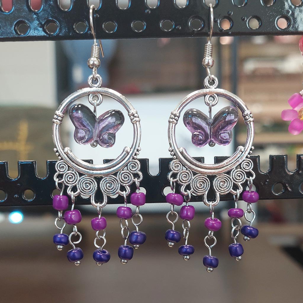 Pendientes colgantes lila