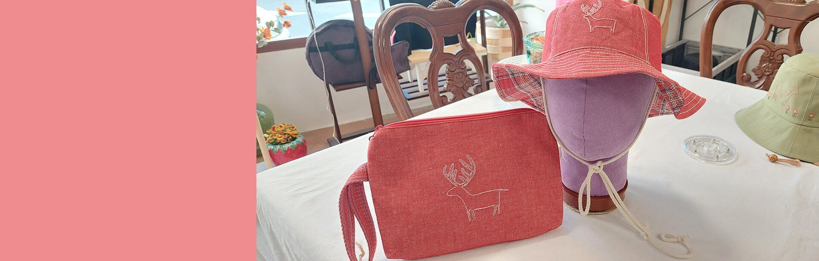 Gorro y Cartera Reina Lupa en el Taller